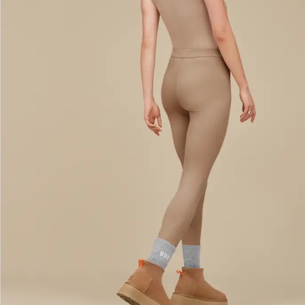 NWT UGG Paloma Leggings II Rib Silver Taupe Size Small - Picture 3 of 13